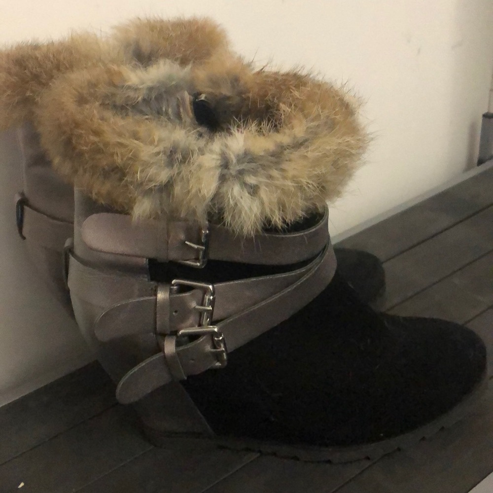 Black platform faux fur booties